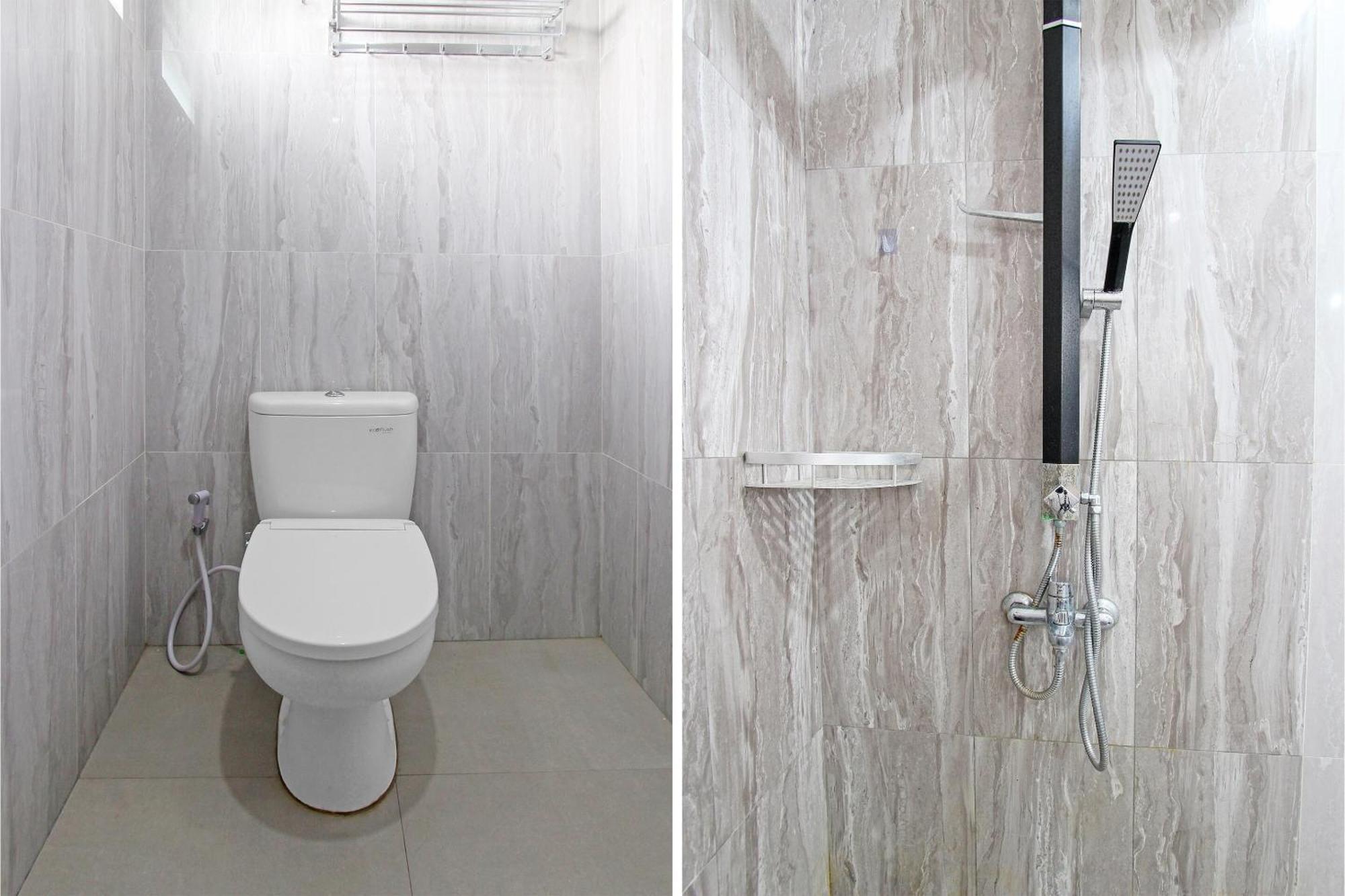Super Oyo Capital O 91665 D'Prof Exclusive Guesthouse Semarang Esterno foto